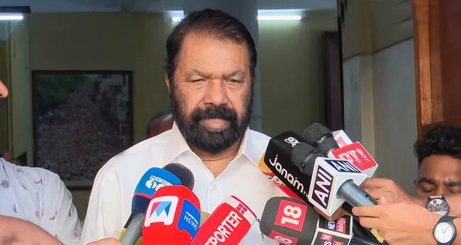 ഹി​ജാ​ബ് വി​വാ​ദം: മാ​നേ​ജ്‌​മെ​ന്‍റി​ന് പ്ര​ത്യേ​ക അ​ജ​ണ്ട, സ​ര്‍​ക്കാ​രി​നെ വെ​ല്ലു​വി​ളി​ക്കാ​ൻ നോ​ക്കേ​ണ്ടെ​ന്ന് മ​ന്ത്രി ശി​വ​ൻ​കു​ട്ടി