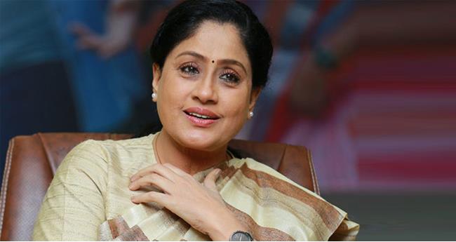 വി​ജ​യ​ശാ​ന്തി ബി​ജെ​പി വി​ട്ടു; വീ​ണ്ടും കോ​ൺ​ഗ്ര​സി​ലേ​ക്ക്