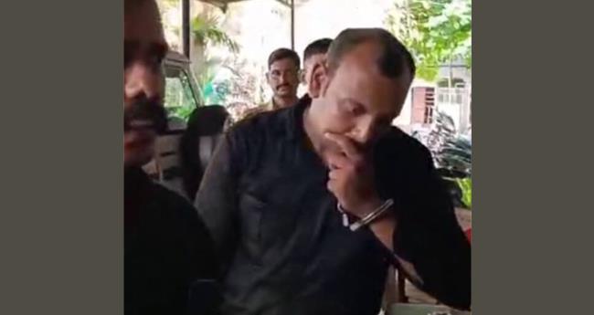 വി​ല്ലേ​ജ് ഓ​ഫീ​സി​ൽ മോ​ഷ​ണം ന​ട​ത്തി​യ പ്ര​തി പി​ടി​യി​ൽ