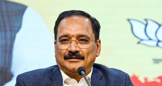 ഡ​ൽ​ഹി നി​യ​മ​സ​ഭ തെ​ര​ഞ്ഞെ​ടു​പ്പി​ൽ ബി​ജെ​പി വ​ൻ വി​ജ​യം നേ​ടും: വീ​രേ​ന്ദ്ര സ​ച്ച്ദേ​വ