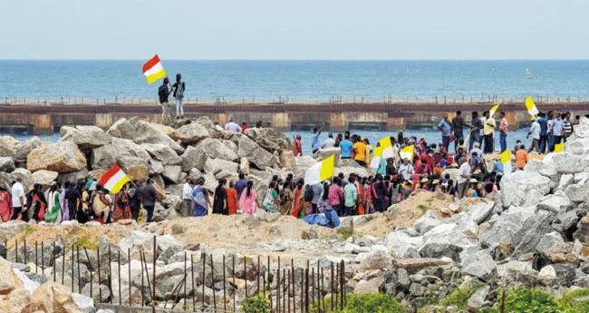 വി​ഴി​ഞ്ഞം മ​ത്സ്യ​ത്തൊ​ഴി​ലാ​ളി​സ​മ​രം ഒ​ത്തു​തീ​ർ​പ്പാ​യി; പൂർണ തൃപ്തിയില്ലെന്ന് സമരസമിതി