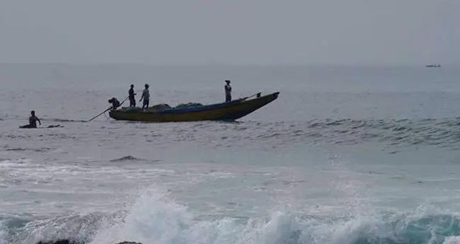 വി​ഴി​ഞ്ഞ​ത്ത് ഒ​ൻ​പ​ത് മ​ത്സ്യ​ത്തൊ​ഴി​ലാ​ളി​ക​ളെ കാ​ണാ​താ​യി