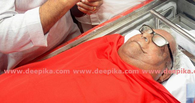 വി.​എ​സി​ന് വി​ട​ചൊ​ല്ലാ​ൻ തി​രു​വ​ന​ന്ത​പു​രം; രാ​വി​ലെ ഒ​മ്പ​ത് മു​ത​ൽ ദ​ർ​ബാ​ർ ഹാ​ളി​ൽ പൊ​തു​ദ​ർ​ശ​നം