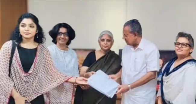 വാ​ര്‍​ത്താ ആ​ക്ര​മ​ണം ത​ട​യ​ണം; റി​പ്പോ​ര്‍​ട്ട​ര്‍ ടി​വി​ക്കെ​തി​രേ മു​ഖ്യ​മ​ന്ത്രി​ക്ക് പ​രാ​തി ന​ല്‍​കി ഡ​ബ്ല്യൂ​സി​സി