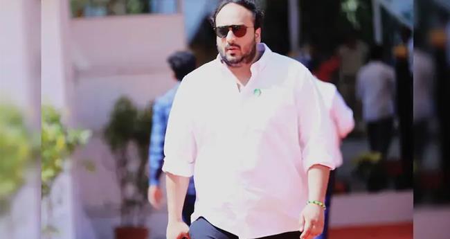 "അ​ച്ഛ​നെ കൊ​ന്ന​തു​പോ​ലെ മ​ക​നെ​യും കൊ​ല്ലും'; ബാ​ബാ സി​ദ്ധി​ഖി​യു​ടെ മ​ക​ന് വ​ധ​ഭീ​ഷ​ണി