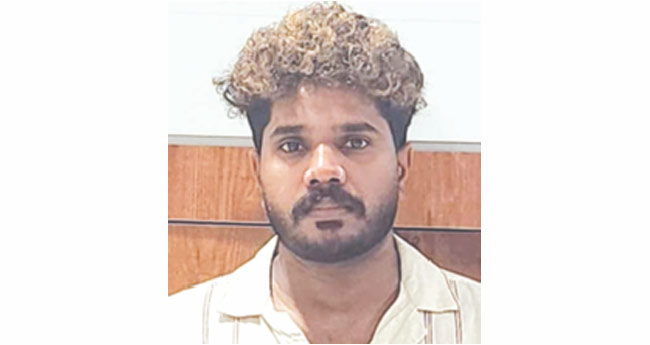 വൻ മയക്കുമരുന്ന് ശേഖരവുമായി  വിമാനയാത്രക്കാരൻ പിടിയിൽ
