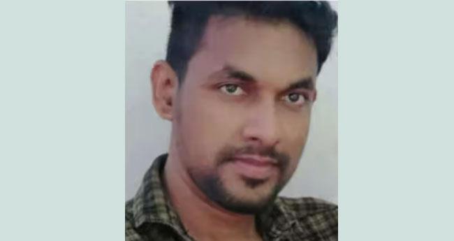 കൊ​ല്ല​ത്ത് ഓ​ട്ടോ​യും കാ​റും കൂ​ട്ടി​യി​ടി​ച്ച് യു​വാ​വ് മ​രി​ച്ചു
