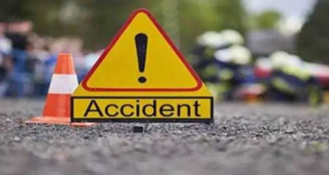 കാ​ര്‍ നി​യ​ന്ത്ര​ണം​ വി​ട്ടു മ​റി​ഞ്ഞ് അ​സി.​ക​ള​ക്ട​ര്‍​ക്കും ഗ​ണ്‍​മാ​നും പ​രി​ക്ക്