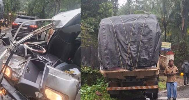ശ​ബ​രി​മ​ല തീ​ര്‍​ഥാ​ട​ക​രു​ടെ വാ​ഹ​നം ലോ​റി​യു​മാ​യി കൂ​ട്ടി​യി​ടി​ച്ചു; ഏ​ഴു​പേ​ര്‍​ക്ക് പ​രി​ക്ക്