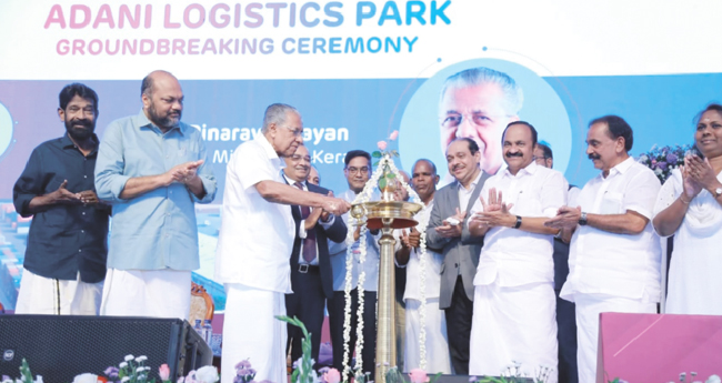 വ​ന്‍​കി​ട പ​ദ്ധ​തി​ക​ള്‍ കേ​ര​ള​ത്തി​ന് ആ​ഗോ​ള​ത​ല​ത്തി​ല്‍  ഉ​റ​ച്ച സ്ഥാ​നം ന​ല്‍​കും: മു​ഖ്യ​മ​ന്ത്രി