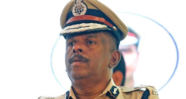 മു​ഖ്യ​മ​ന്ത്രി​യു​ടെ പോ​ലീ​സ് മെ​ഡ​ല്‍ ത​ത്കാ​ലം അ​ജി​ത് കു​മാ​റി​ന് ന​ല്‍​കി​ല്ല