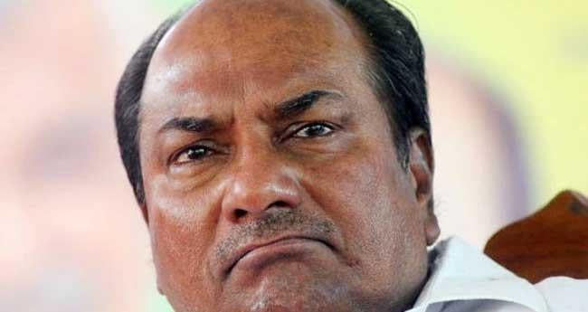 "മ​രി​ക്കു​ന്ന​ത് വ​രെ കോ​ൺ​ഗ്ര​സ് പ്ര​വ​ർ​ത്ത​ക​നാ​യി​രി​ക്കും'; വി​കാ​രാ​ധീ​ന​നാ​യി ആ​ന്‍റ​ണി