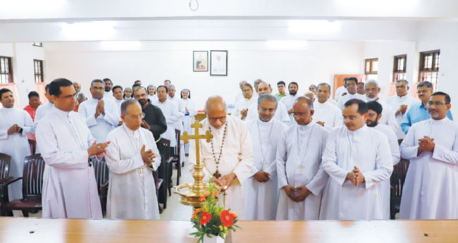 ആ​​രാ​​ധ​​ന​​ക്ര​​മം സ​​ഭ​​യു​​ടെ പൊ​​തു​​പൈ​​തൃ​​കം:  ക​​ർ​​ദി​​നാ​​ൾ മാ​​ർ ജോ​​ർ​​ജ് ആ​​ല​​ഞ്ചേ​​രി