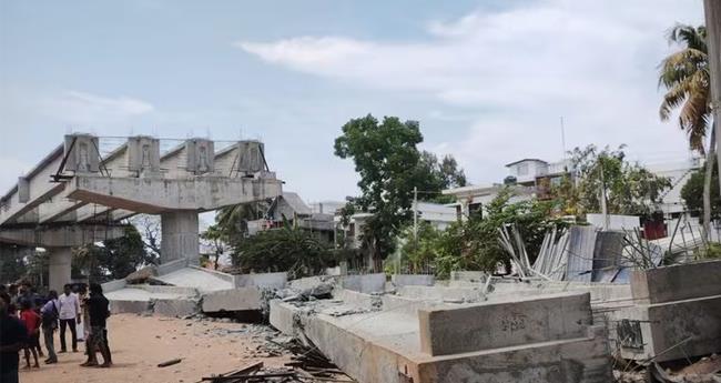 ആ​ല​പ്പു​ഴ​യി​ൽ നി​ർ​മാ​ണ​ത്തി​ലി​രു​ന്ന മേ​ൽ​പ്പാ​ല​ത്തി​ന്‍റെ ഗ​ർ​ഡ​റു​ക​ൾ ത​ക​ർ​ന്ന സം​ഭ​വം; വി​ദ​ഗ്ധ​സം​ഘം പ​രി​ശോ​ധ​ന ന​ട​ത്തും