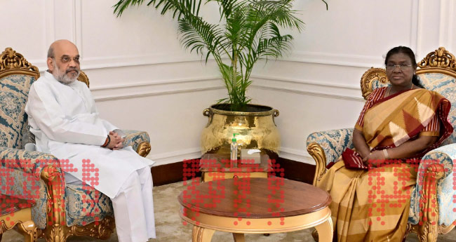 മോദിയും  അമിത് ഷായും രാഷ്‌ട്രപതിയെ കണ്ടു