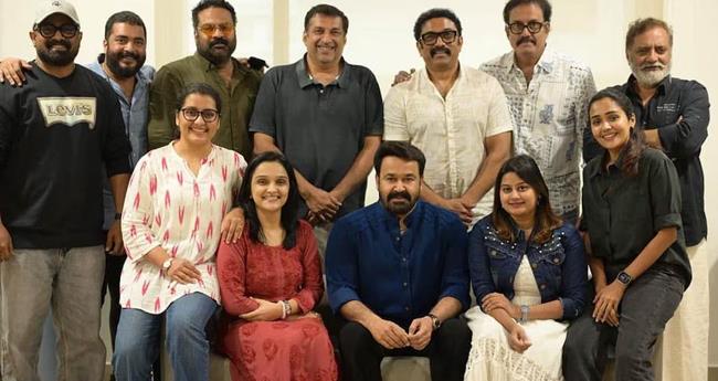 പ്ര​സി​ഡ​ന്‍റ് സ്ഥാ​ന​ത്തേ​യ്ക്കി​ല്ലെ​ന്ന് ഉ​റ​പ്പി​ച്ച് മോ​ഹ​ൻ​ലാ​ൽ; കു​ഞ്ചാ​ക്കോ ബോ​ബ​ൻ ഇ​ല്ലെ​ങ്കി​ൽ ജ​ഗ​ദീ​ഷ് ഇ​റ​ങ്ങും