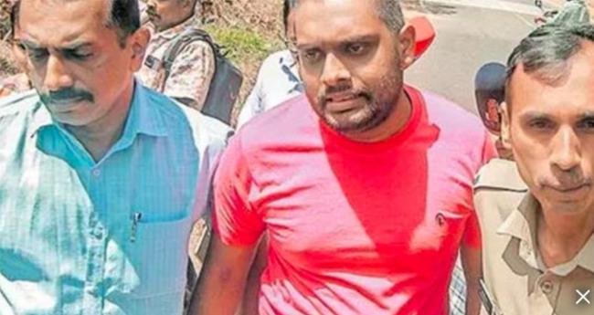 പാ​തി​വി​ല ത​ട്ടി​പ്പ്; അ​ന​ന്തു​വി​ന്‍റെ സ്ഥാ​പ​ന​ങ്ങ​ളി​ൽ റെ​യ്ഡ്