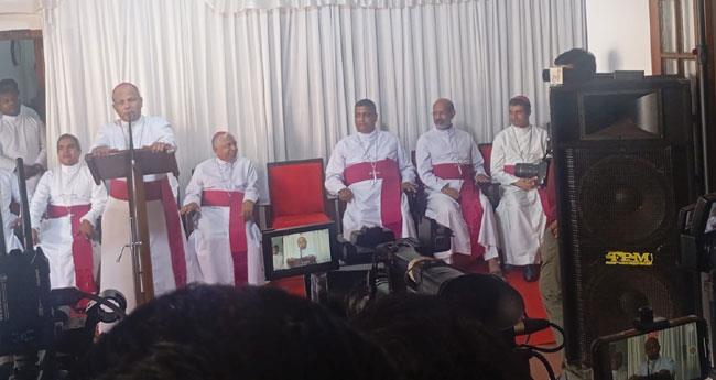 കോ​ഴി​ക്കോ​ട് രൂ​പ​ത ഇ​നി അ​തി​രൂ​പ​ത; മാ​ര്‍ വ​ര്‍​ഗീ​സ് ച​ക്കാ​ല​യ്ക്ക​ല്‍ ആ​ർ​ച്ച് ബി​ഷ​പ്പ്