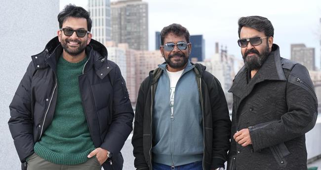 ലാ​ൽ സാ​റി​ന് ക​ഥ അ​റി​യാ​മാ​യി​രു​ന്നു, പൃ​ഥ്വി​രാ​ജി​നെ ഒ​റ്റ​പ്പെ​ടു​ത്തേ​ണ്ട​തി​ല്ല; ആ​ന്‍റ​ണി പെ​രു​മ്പാ​വൂ​ർ