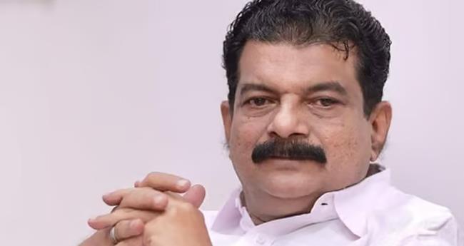 വ​നം​വ​കു​പ്പി​ൽ ചോ​ദി​ക്കാ​നും പ​റ​യാ​നും ആ​ളി​ല്ലാ​ത്ത അ​വ​സ്ഥ: പി.​വി.​അ​ന്‍​വ​ര്‍