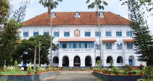 എ​​ല്ലാ രൂ​​പ​​ത​​ക​​ളി​​ലും പി​​തൃ​​സം​​ഘ​​ട​​ന  സ്ഥാ​​പി​​ക്ക​​ണം: പി​​തൃ​​വേ​​ദി  ച​​ങ്ങ​​നാ​​ശേ​​രി അ​​തി​​രൂ​​പ​​ത
