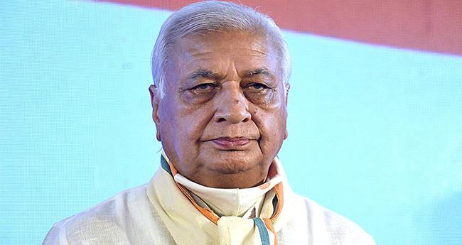 ദു​രി​താ​ശ്വാ​സ നി​ധി​ക്കെ​തി​രാ​യ പ്ര​ചാ​ര​ണ​ത്തെ​ക്കു​റി​ച്ച് അ​റി​യി​ല്ല; ഇ​പ്പോ​ൾ വ​യ​നാ​ടിന് വേ​ണ്ടി നി​ൽ​ക്കേ​ണ്ട സ​മ​യ​മെ​ന്ന് ഗ​വ​ർ​ണ​ർ