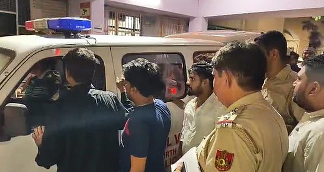 സ്യൂ​ട്ട്കേ​സി​ൽ പെ​ൺ​കു​ട്ടി​യു​ടെ  മൃ​ത​ദേ​ഹം: പ്ര​തി​ക​ൾ പി​ടി​യി​ൽ