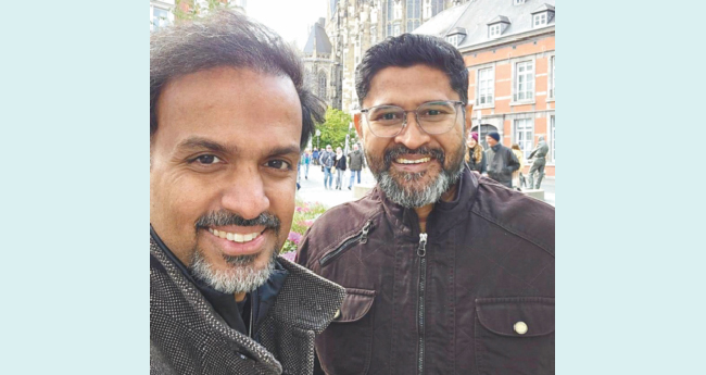 സെ​മി​ക​ണ്ട​ക്ട​ർ സ​ർ​ക്യൂ​ട്ട്സ്  മെ​യ്ഡ് ബൈ ​മ​ല​യാ​ളീ​സ്