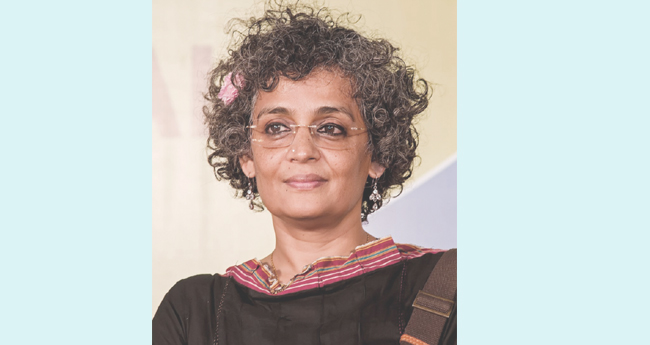 അരുന്ധതി റോയിയുടെ പുസ്തകം വില്‍പ്പന തടയണമെന്ന ഹര്‍ജി തള്ളി