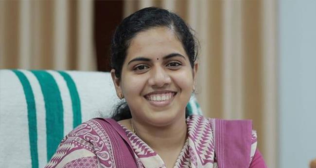 മേ​യ​ര്‍ ആ​ര്യാ രാ​ജേ​ന്ദ്ര​നെ തി​രു​ത്താ​ന്‍ സി​പി​എം