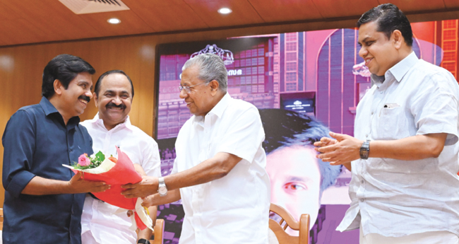 ആര്യാടൻ ഷൗ​ക്ക​ത്ത് നി​യ​മ​സ​ഭാം​ഗ​മാ​യി  സ​ത്യ​പ്ര​തി​ജ്ഞ ചെ​യ്തു