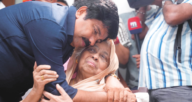 ജ​ന​ങ്ങ​ളു​ടെ വി​ജ​യം:  ആ​ര്യാ​ട​ൻ ഷൗ​ക്ക​ത്ത്