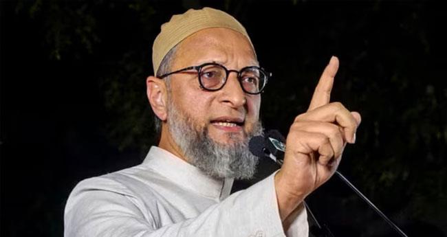 നി​ങ്ങ​ൾ ഐ​എ​സി​ന്‍റെ പി​ൻ​ഗാ​മി​ക​ൾ; പാ​ക്കി​സ്ഥാ​നെ​തി​രേ ആ​ഞ്ഞ​ടി​ച്ച് ഒ​വൈ​സി