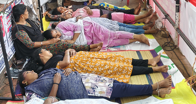 ആ​ശ സ​മ​രത്തിന് ഐക്യദാർഢ്യം, കൂ​ട്ട ഉ​പ​വാ​സം