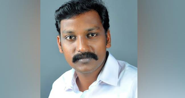 ശു​ചി​മു​റി​യി​ൽ കാ​മ​റ വ​ച്ചു; യൂ​ത്ത്കോ​ൺ​ഗ്ര​സ് നേ​താ​വ് അ​റ​സ്റ്റി​ൽ