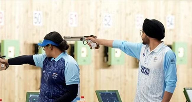 ഏ​ഷ്യ​ന്‍ ഗെ​യിം​സ്: മി​ക്സ​ഡ് ടീം ഷൂ​ട്ടിം​ഗി​ല്‍ ഇ​ന്ത്യ​യ്ക്ക് വെ​ള്ളി