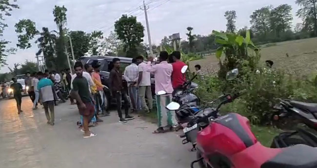 ആസാമിൽ കോൺഗ്രസ് എംപിക്കും എംഎൽഎയ്ക്കും നേർക്ക് ആക്രമണം