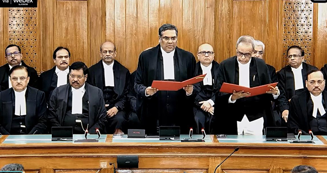 സുപ്രീംകോടതി ജഡ്ജിമാരുടെ  സ്വത്തുവിവരങ്ങൾ പുറത്തുവിട്ടു