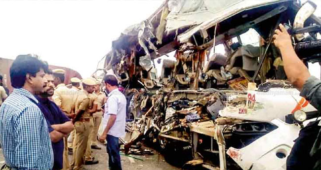 അ​വിനാ​ശി അ​പ​ക​ടം:  ഹൈ​ക്കോ​ട​തി റി​പ്പോ​ര്‍​ട്ട് തേ​ടി