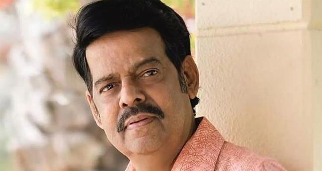 ന​ടി‌​യും അ​ഭി​ഭാ​ഷ​ക​നും ഭീ​ഷ​ണി​പ്പെ​ടു​ത്തു​ന്നു;  ബാ​ല​ച​ന്ദ്ര​മേ​നോ​ൻ ഡി​ജി​പി​ക്ക് പ​രാ​തി ന​ൽ​കി