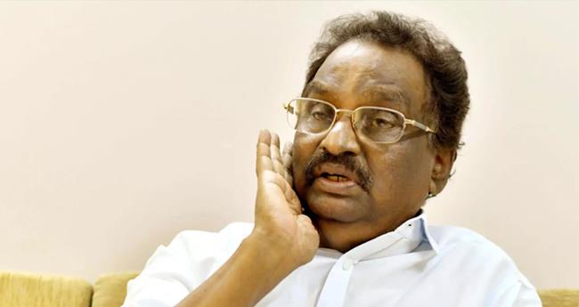 സ​രി​ൻ തി​ള​ങ്ങു​ന്ന ന​ക്ഷ​ത്ര​മാ​കാ​ൻ പോ​കു​ന്നു: എ.​കെ.​ബാ​ല​ന്‍