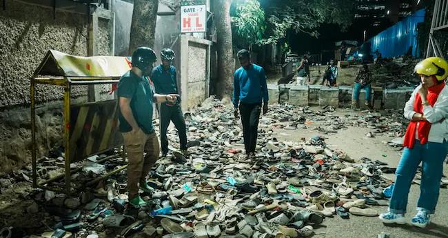 ബം​ഗ​ളൂ​രു ദു​ര​ന്തം: പോ​ലീ​സ് ക​മ്മീ​ഷ​ണ​ർ ഉ​ൾ​പ്പ​ടെ​യു​ള്ള അ​ഞ്ച് ഉ​ദ്യോ​ഗ​സ്ഥ​ർ​ക്ക് സ​സ്പെ​ൻ​ഷ​ൻ