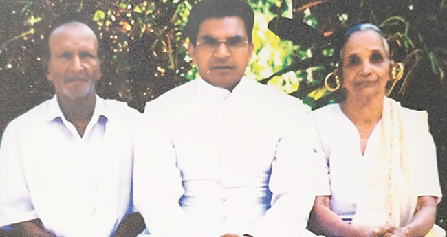 ബ​ൽ​ത്ത​ങ്ങാ​ടി​യു​ടെ അ​ഭി​മാ​ന​മാ​യി  ക​ള​ഞ്ച​യു​ടെ ക​ർ​ഷ​ക​പു​ത്ര​ൻ