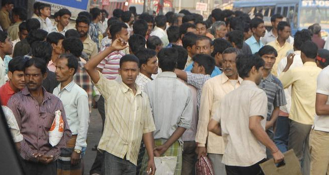 ഭാ​യി​മാ​രി​ൽ പ​ല​രും ബം​ഗ്ലാ​ദേ​ശി​ക​ൾ; തൊ​ഴി​ലാ​ളി​ക​ളെക്കു​റി​ച്ച് ആർക്കും കണക്കില്ല