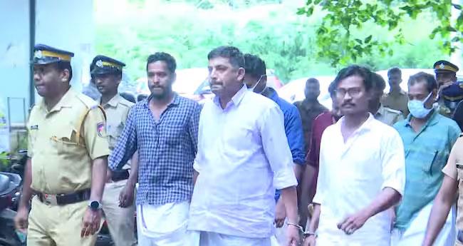 കു​മ്പ​ളേ​ങ്ങാ​ട് ബി​ജു കൊ​ല​ക്കേ​സ്: എ​ട്ട് ബി​ജെ​പി പ്ര​വ​ർ​ത്ത​ക​ർ​ക്ക് ജീ​വ​പ​ര്യ​ന്തം