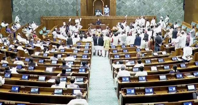 ഒ​രു മാ​സ​ത്തി​ല​ധി​കം ജ​യി​ലി​ല്‍ കി​ട​ന്നാ​ല്‍ മ​ന്ത്രി​ക്ക​സേ​ര തെ​റി​ക്കും; ബി​ല്ലു​മാ​യി കേ​ന്ദ്ര​സ​ർ​ക്കാ​ർ