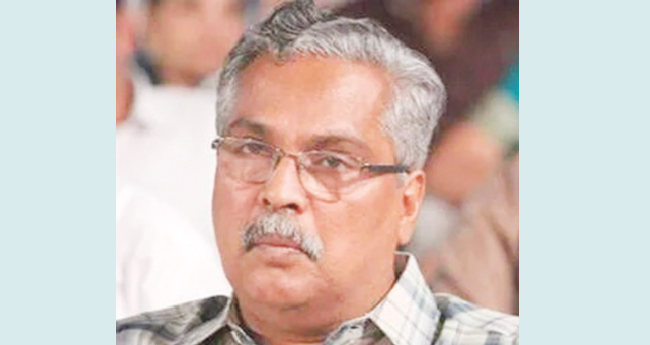 ഭ​ര​ണ​ഘ​ട​ന​യേ​ക്കാ​ൾ വ​ലു​താ​ണോ വി​ചാ​ര​ധാ​രയെന്നു  ഗ​വ​ർ​ണ​ർ വ്യ​ക്ത​മാ​ക്ക​ണം: ബി​നോ​യ് വി​ശ്വം