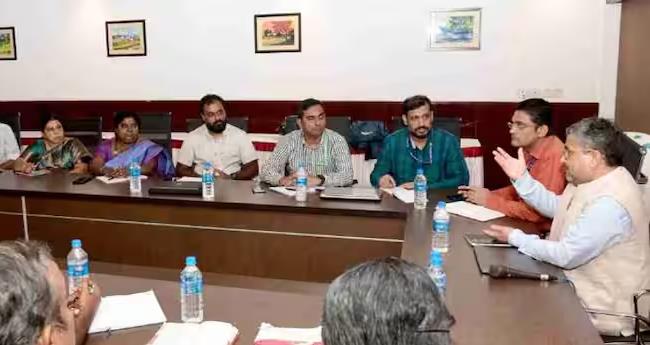 പ​ക്ഷി​പ്പ​നി: കേ​ന്ദ്ര സം​ഘം സ​ന്ദ​ർ​ശ​നം ന​ട​ത്തി