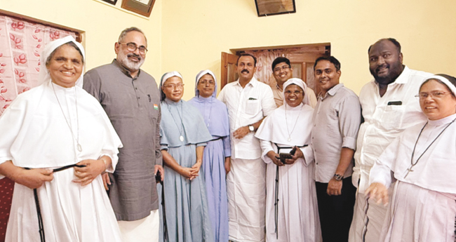 നാ​​​​ട​​​​കീ​​​​യ​​​​ത, പ്ര​​​​തി​​​​ഷേ​​​​ധം; ഒ​​​​ന്പ​​​​താം നാ​​​​ൾ മോ​​​​ച​​​​നം