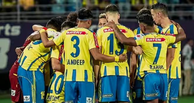 ബ്ലാ​സ്റ്റേ​ഴ്‌​സി​നെ ആ​രാ​ധ​ക​ർ കൈ​വി​ടു​ന്നു; ഗാ​ല​റി​യി​ലെ ക​സേ​ര​ക​ൾ ഒ​ഴി​ഞ്ഞു കി​ട​ക്കു​ന്നു
